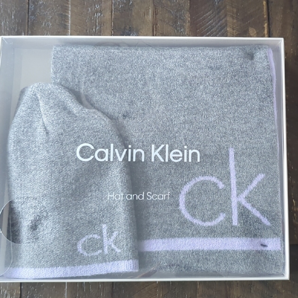 Calvin Klein Grey Scarf And Hat - Picture 3 of 5